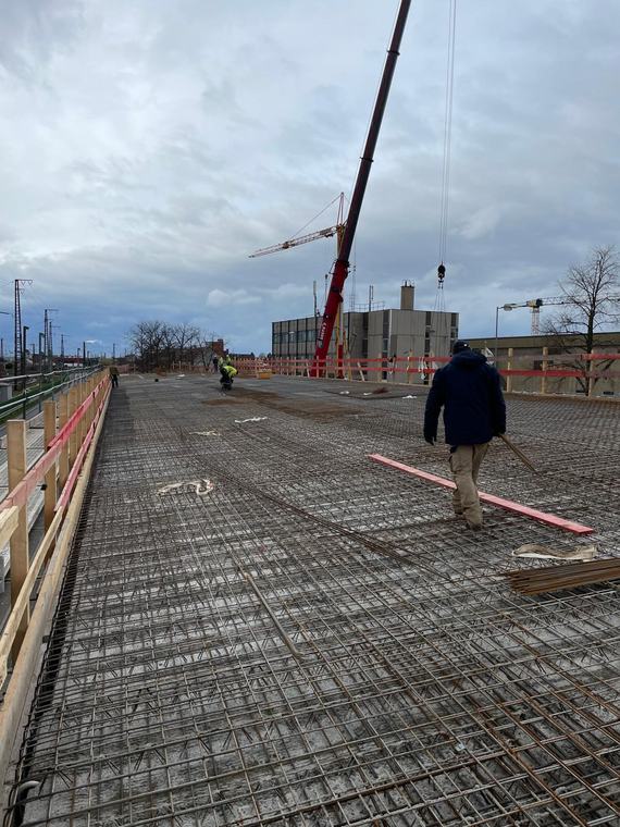 Bewehrte Geschossdecke vor dem Betonieren – Rohbauarbeiten im Rhein-Main-Gebiet